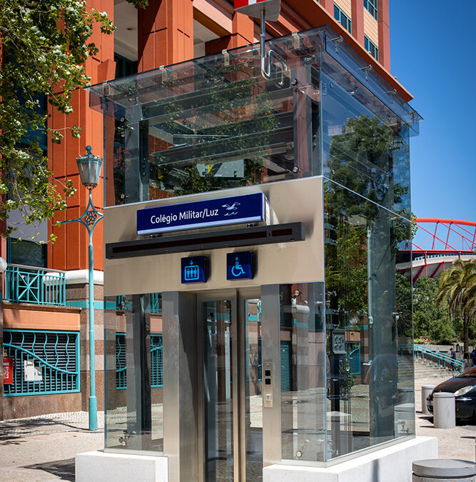 Imagem Externa Do Elevador Da Estação Colégio Militarluz Site Do Metropolitano De Lisboa Epe 7946